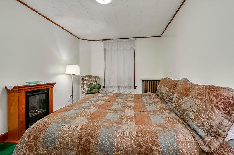 Ryan Hotel 华莱士 外观 照片